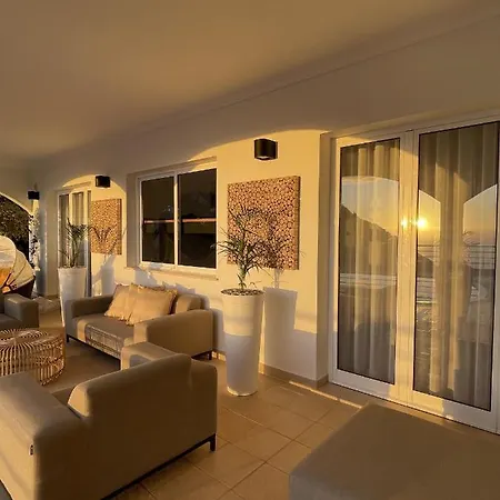 Luxury With Private Heated Pool, Garden And Views Of The Sea And Mountains *