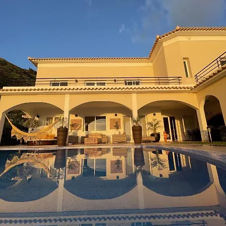 Luxury With Private Heated Pool, Garden And Views Of The Sea And Mountains * Arco da Calheta (Madeira)