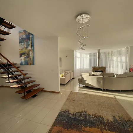Villa Luxury With Private Heated Pool, Garden And Views Of The Sea And Mountains Arco da Calheta (Madeira)