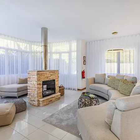 Luxury With Private Heated Pool, Garden And Views Of The Sea And Mountains Arco da Calheta (Madeira)