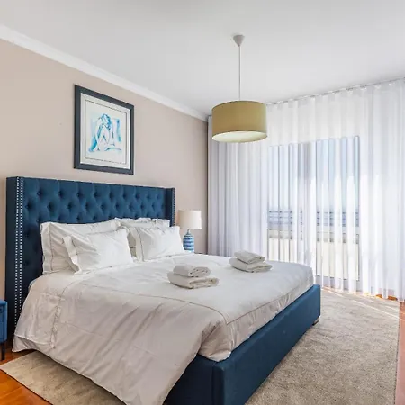 Luxury With Private Heated Pool, Garden And Views Of The Sea And Mountains