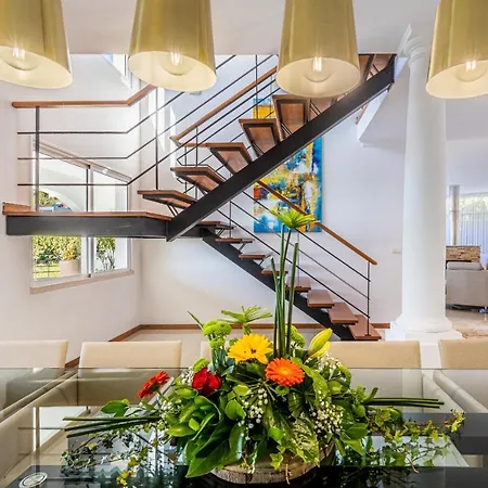 Luxury With Private Heated Pool, Garden And Views Of The Sea And Mountains Villa Arco da Calheta (Madeira)