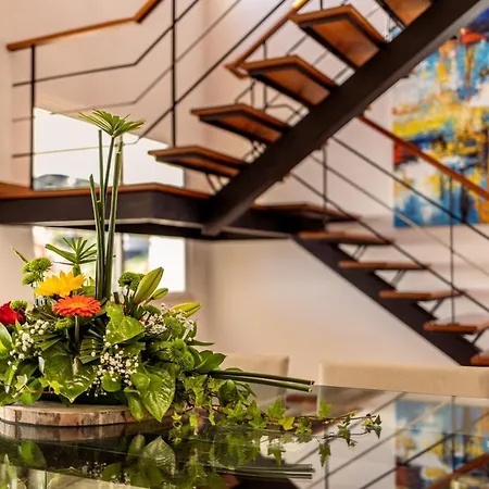 Luxury With Private Heated Pool, Garden And Views Of The Sea And Mountains Villa