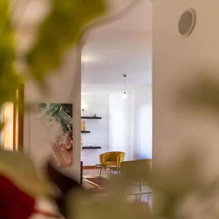 Luxury With Private Heated Pool, Garden And Views Of The Sea And Mountains Villa *