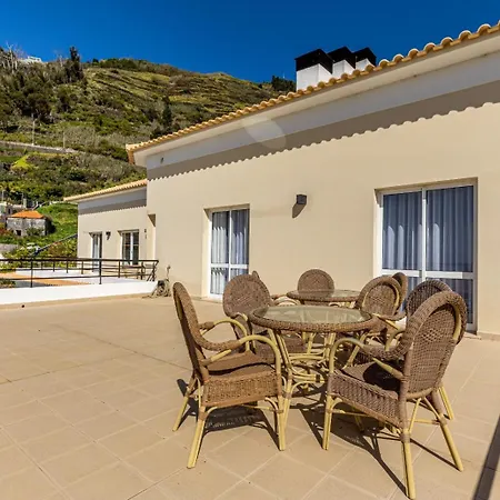 Villa Luxury With Private Heated Pool, Garden And Views Of The Sea And Mountains. *